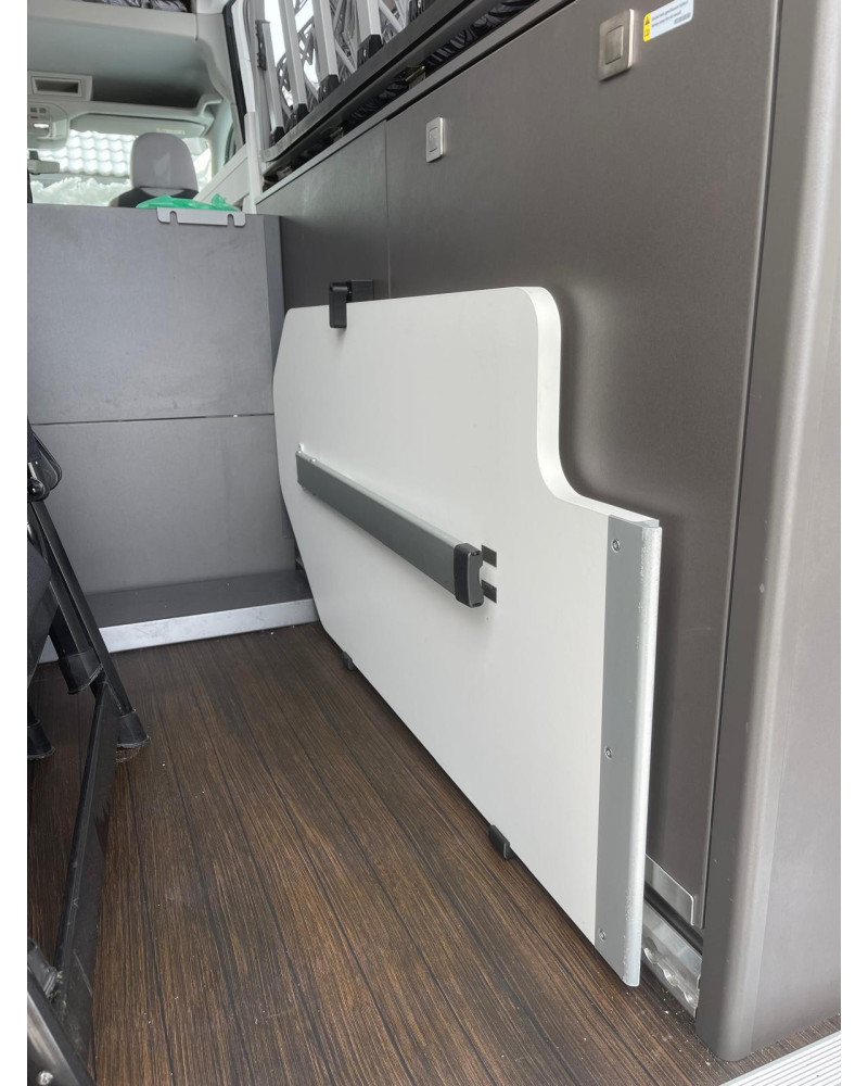 Mocowanie stołu na czas jazdy - VW Grand California